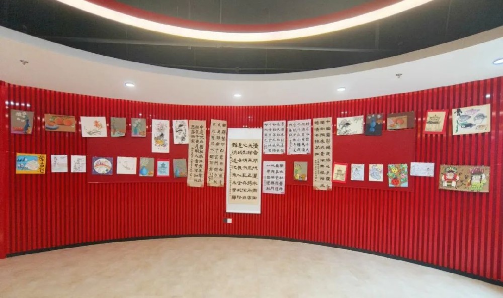 【精神文明建設(shè)】書畫傳情迎中秋 金菊秋韻暖人心│鄭投產(chǎn)業(yè)園公司組織開展“我們的節(jié)日·中秋”主題活動