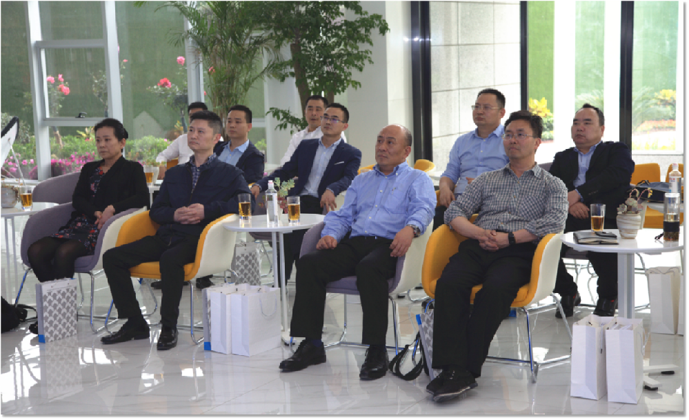 【鄭投產(chǎn)業(yè)園要聞】鄭州控股公司黨委書記、董事長(zhǎng)梁嵩巍一行視察指導(dǎo)鄭投產(chǎn)業(yè)園各項(xiàng)工作
